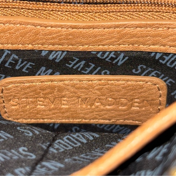 Steve Madden BGlamm Crossbody Bag - Picture 6 of 11